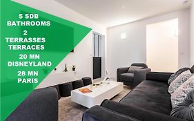D&E - Paris-Disney - Holidays Apartment - Appartement De Vacances - 5 Chambres- 5 Sdb - 5 Bedrooms - 5 Bathrooms - Netflix